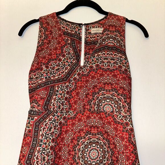 Abercrombie & Fitch Boho Mandala Dress Red Black White Size Small EUC - Picture 3 of 12